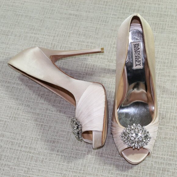 Badgley Mischka Shoes - Badgley Mischka Size 9.5 Jeweled Cream Stiletto 5" Heels